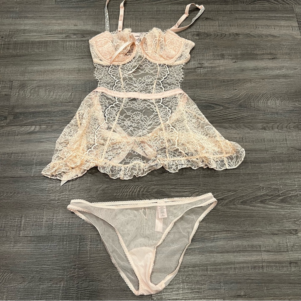 Victoria’s Server lingerie two piece set